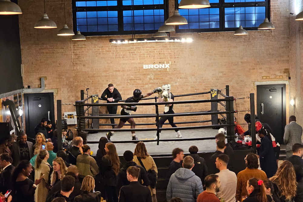 An image of two people boxing at bronx gym